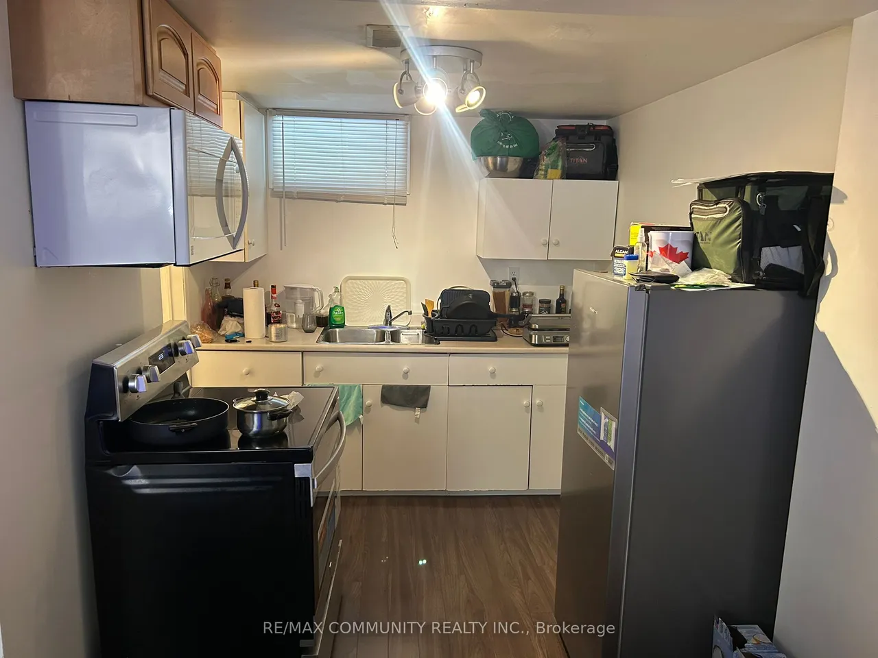 693 Hawley Street — photo 3