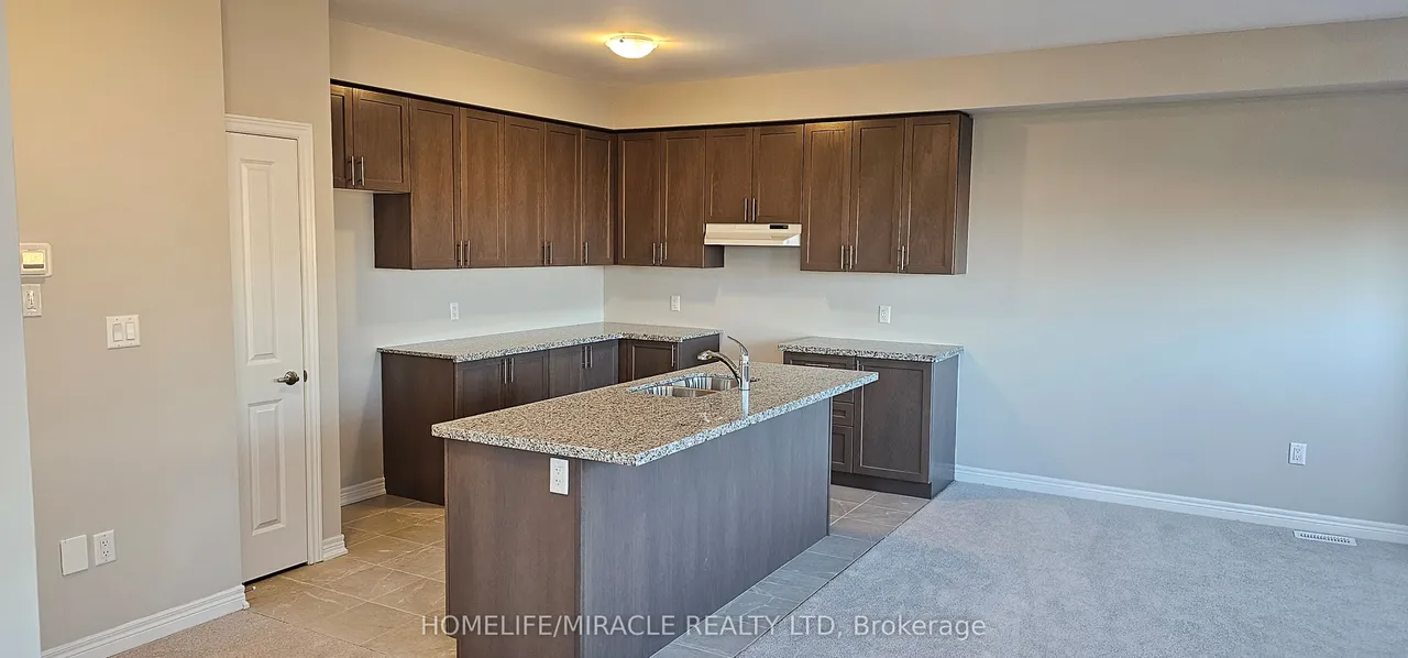 111 Pinot Crescent — photo 3
