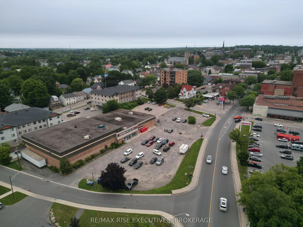 260 King Street W