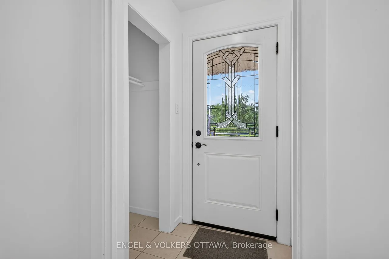 2439 Alta Vista Drive — photo 3