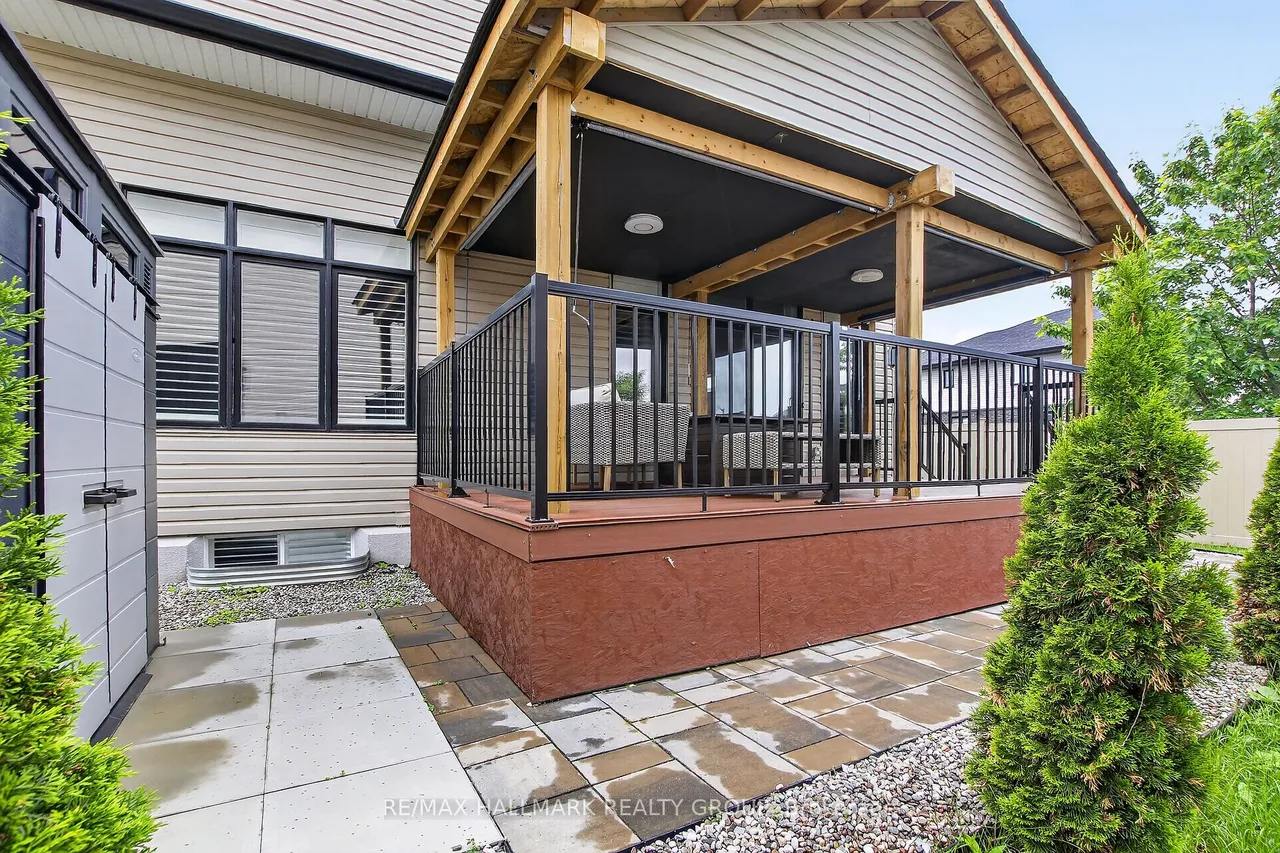 341 Serenade Crescent — photo 29