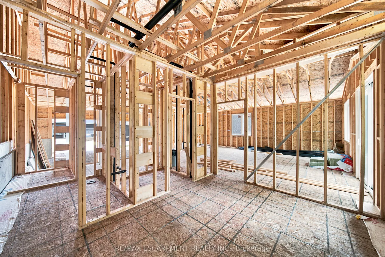 63 LAUREL Street — photo 17