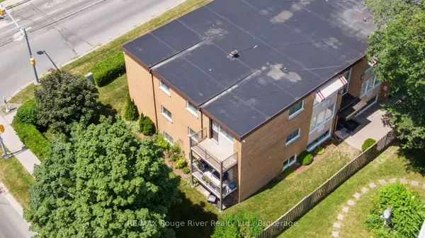 242 Darcy Street — photo 2