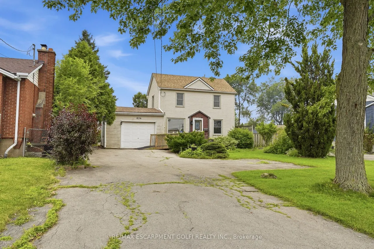 834 MOHAWK Road E