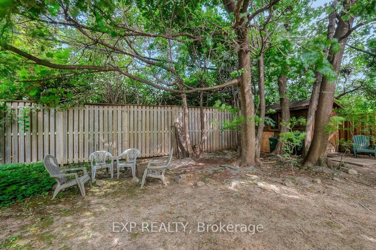 1473 Chomley Crescent — photo 45