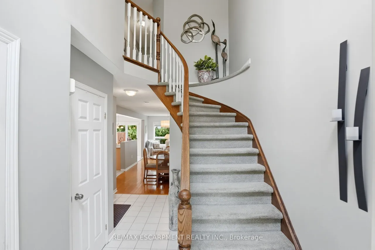 819 Upper Paradise Road — photo 3