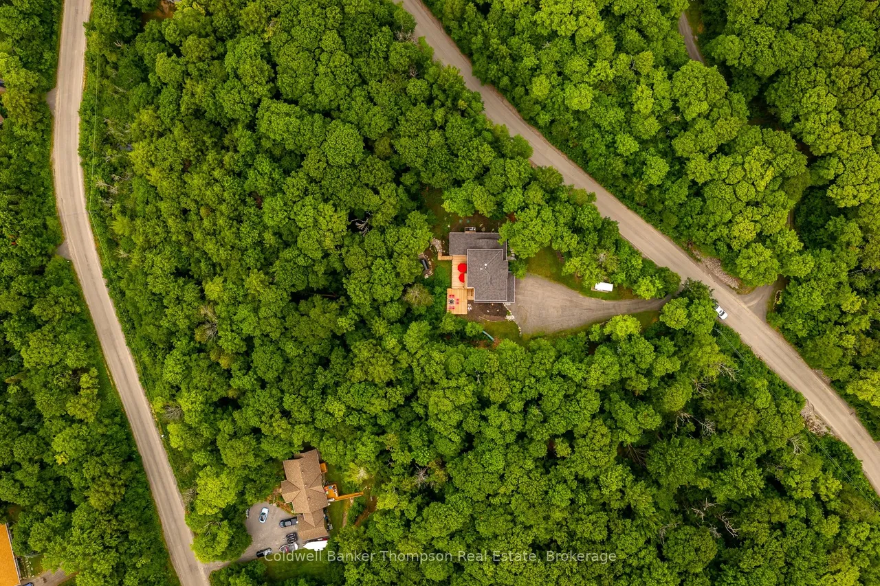1183 Walker's Glenn Crescent — photo 49