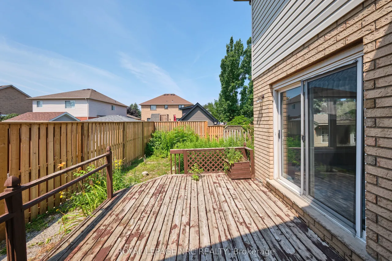 15 Creanona Boulevard — photo 50