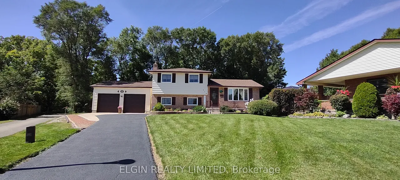 219 Brentwood Crescent — photo 32