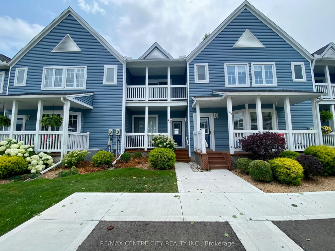374 Front Street