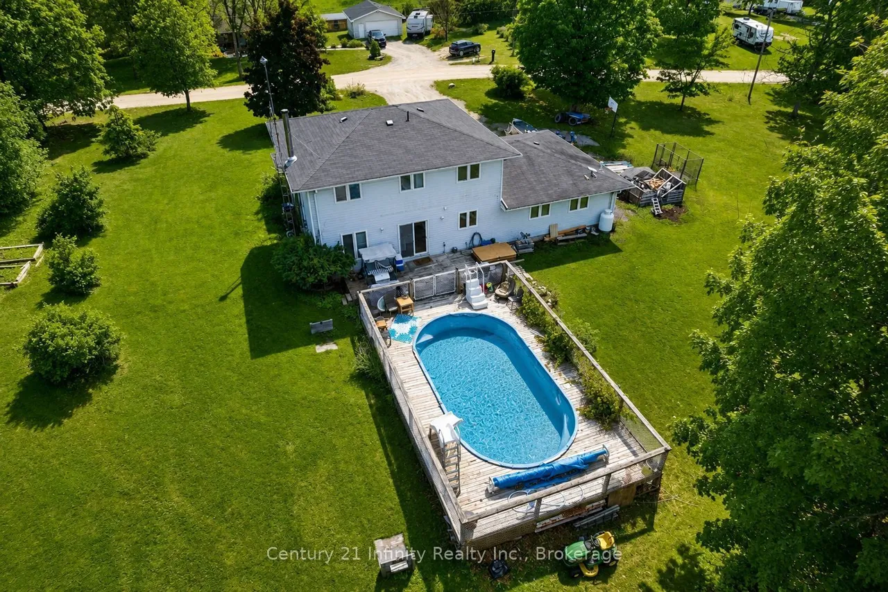 460 Pigden Road — photo 3