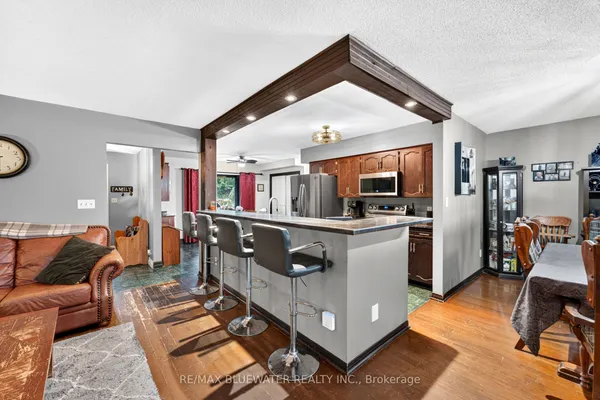 210 Hill Street — photo 2