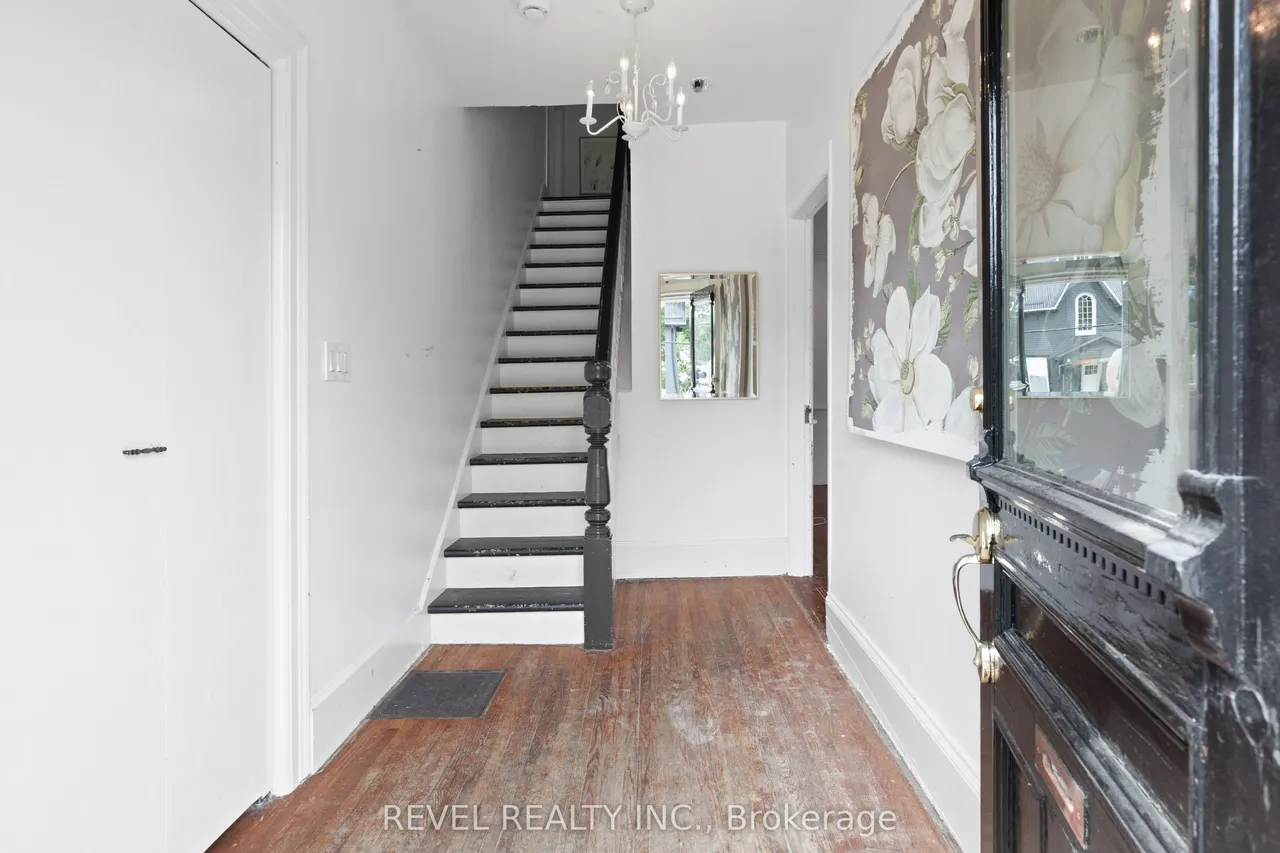 399 Eldon Road — photo 2
