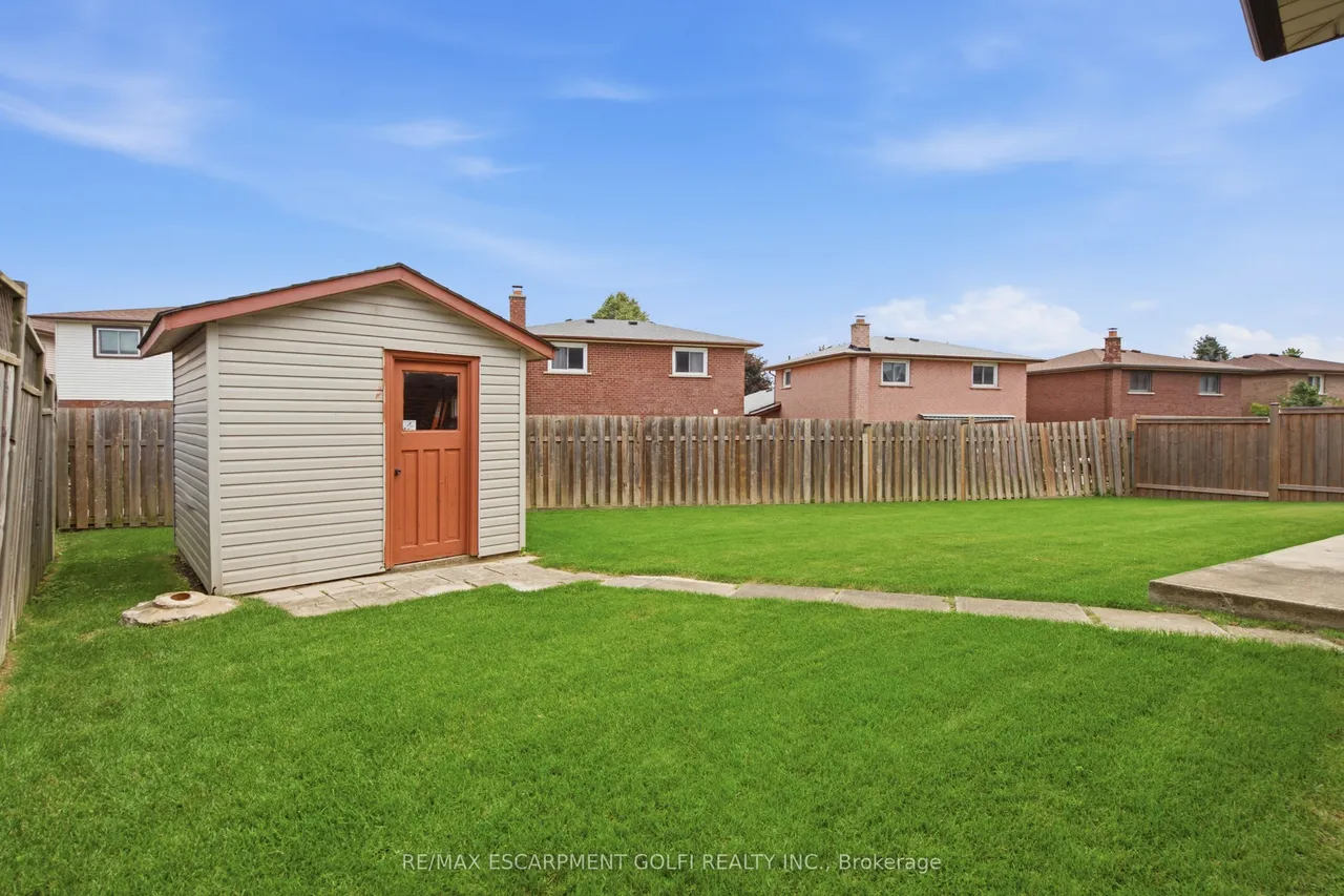 18 Marcel Place — photo 3