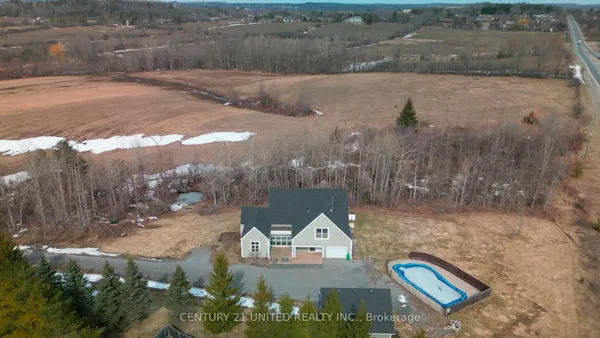 590 Maniece Avenue — photo 2