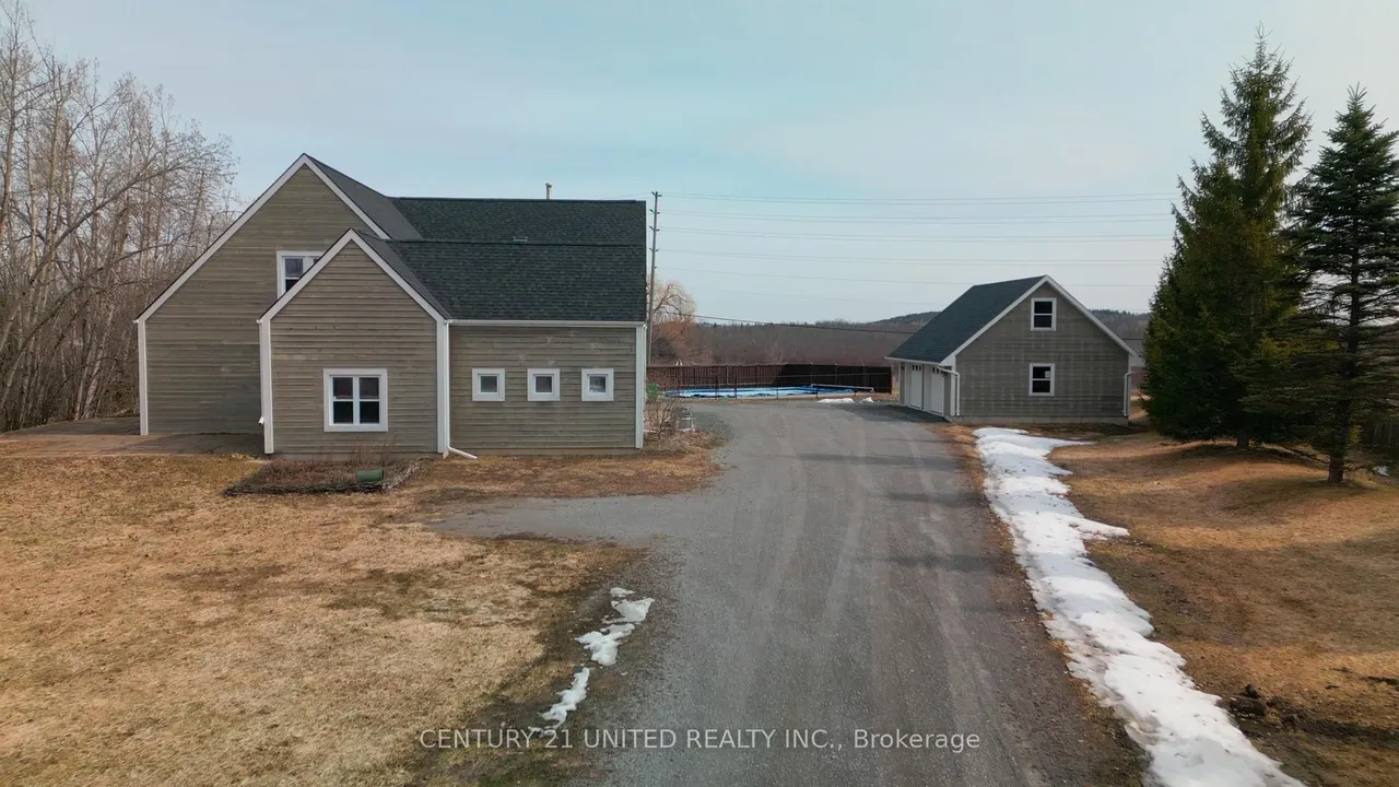 590 Maniece Avenue — photo 45