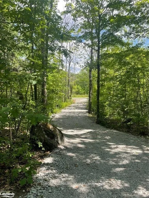 1203 Honey Harbour Road W — photo 10