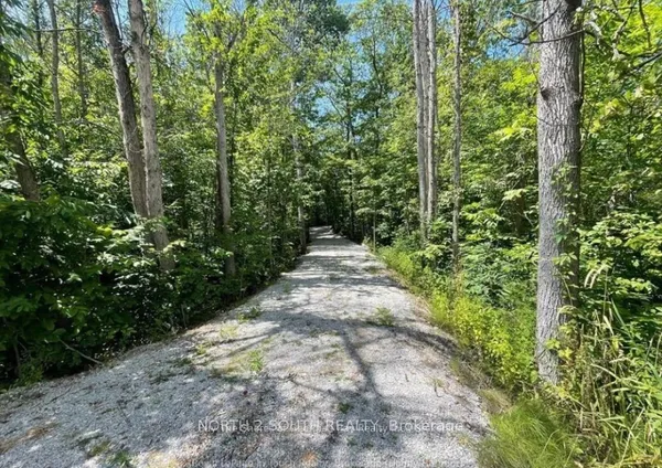 1203 Honey Harbour Road W — photo 2