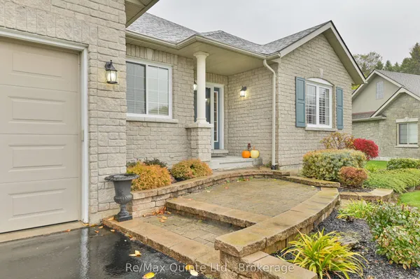 5 Hickory Court — photo 2