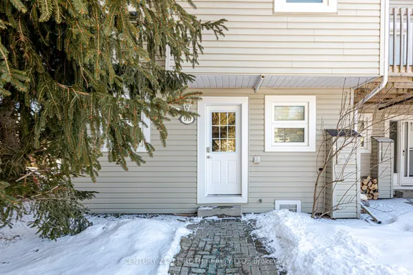 127 Alfred Street W — photo 2