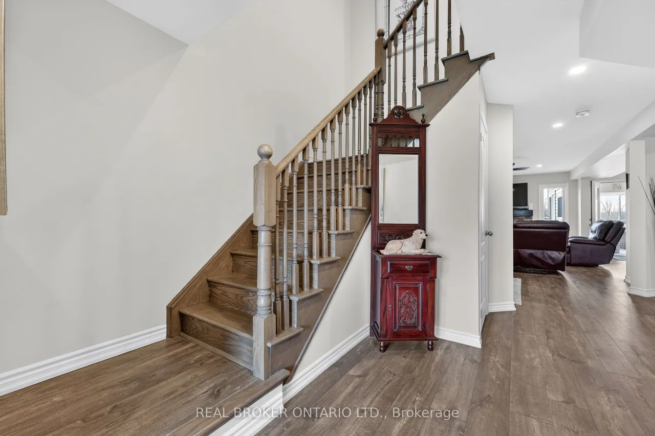50 Masters Crescent W — photo 3