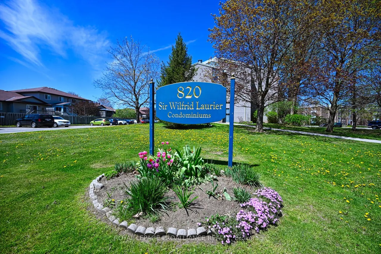 820 Laurier Boulevard, Unit 205