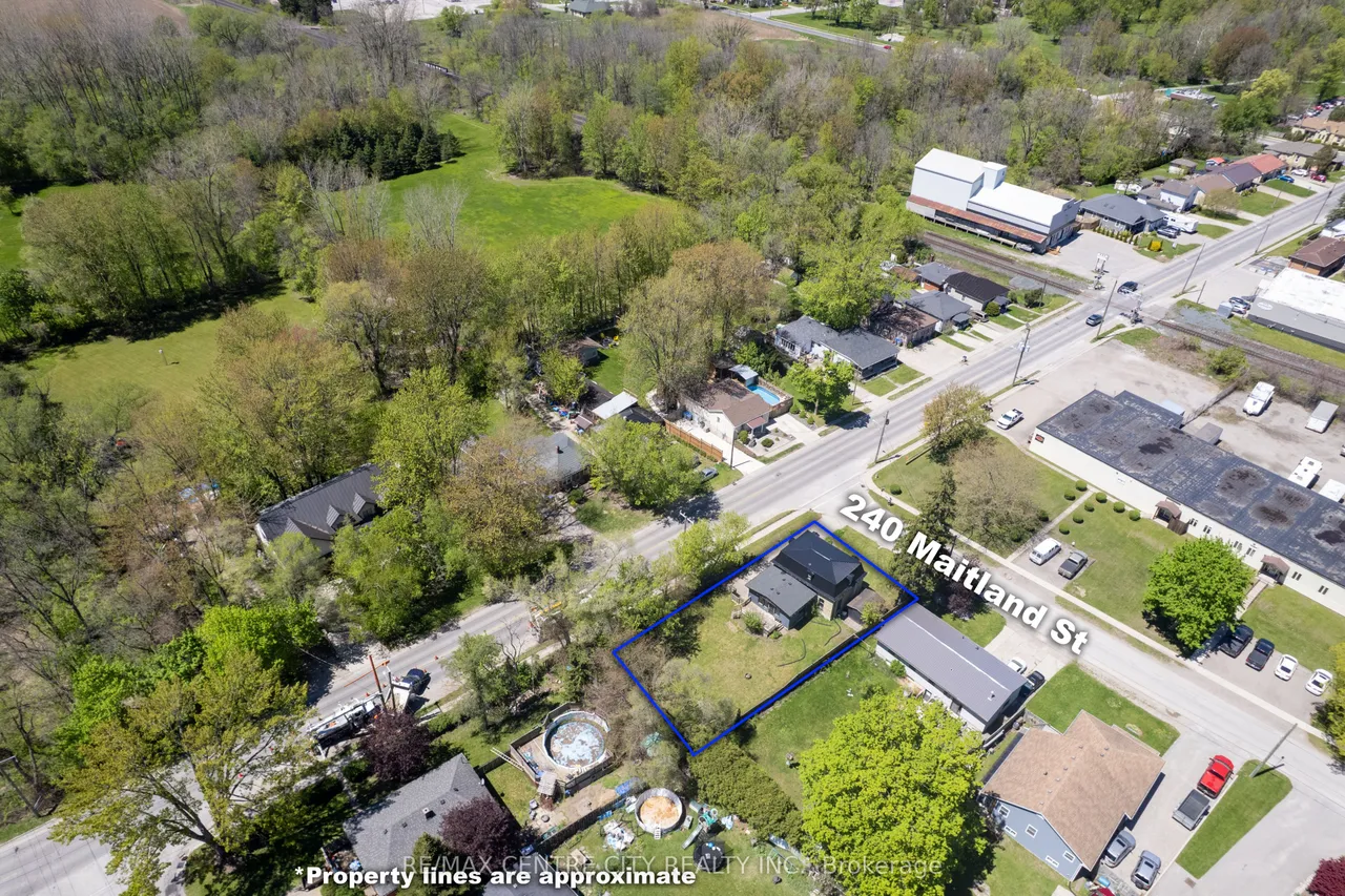 240 Maitland Street — photo 3