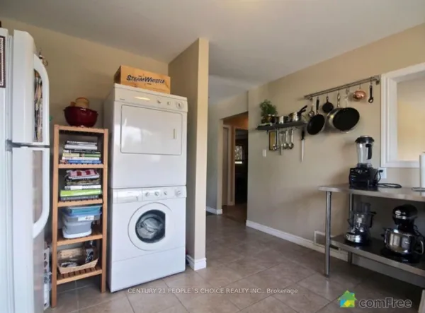 3784 Sinnicks Avenue — photo 2