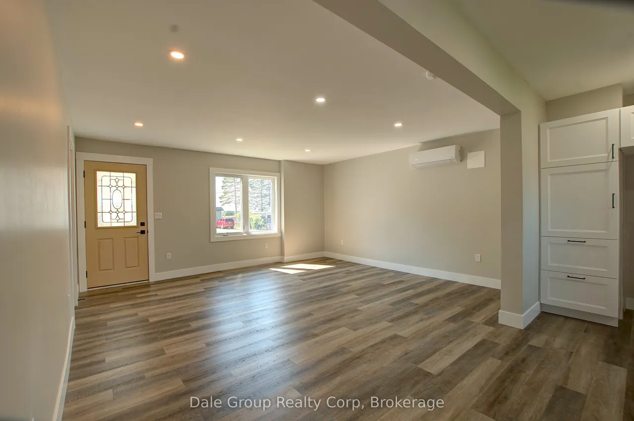 293 Albert Street — photo 3