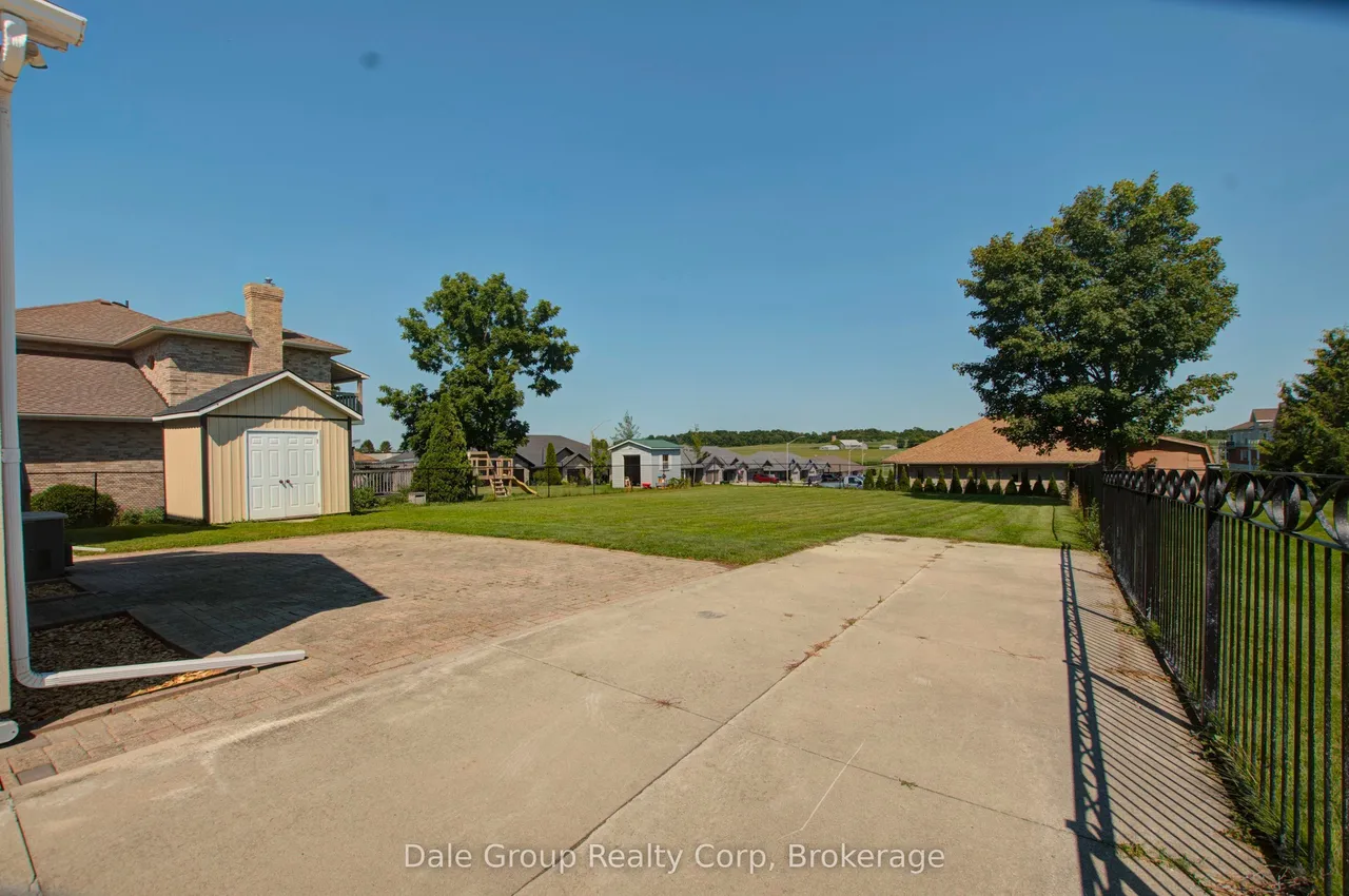 293 Albert Street — photo 28