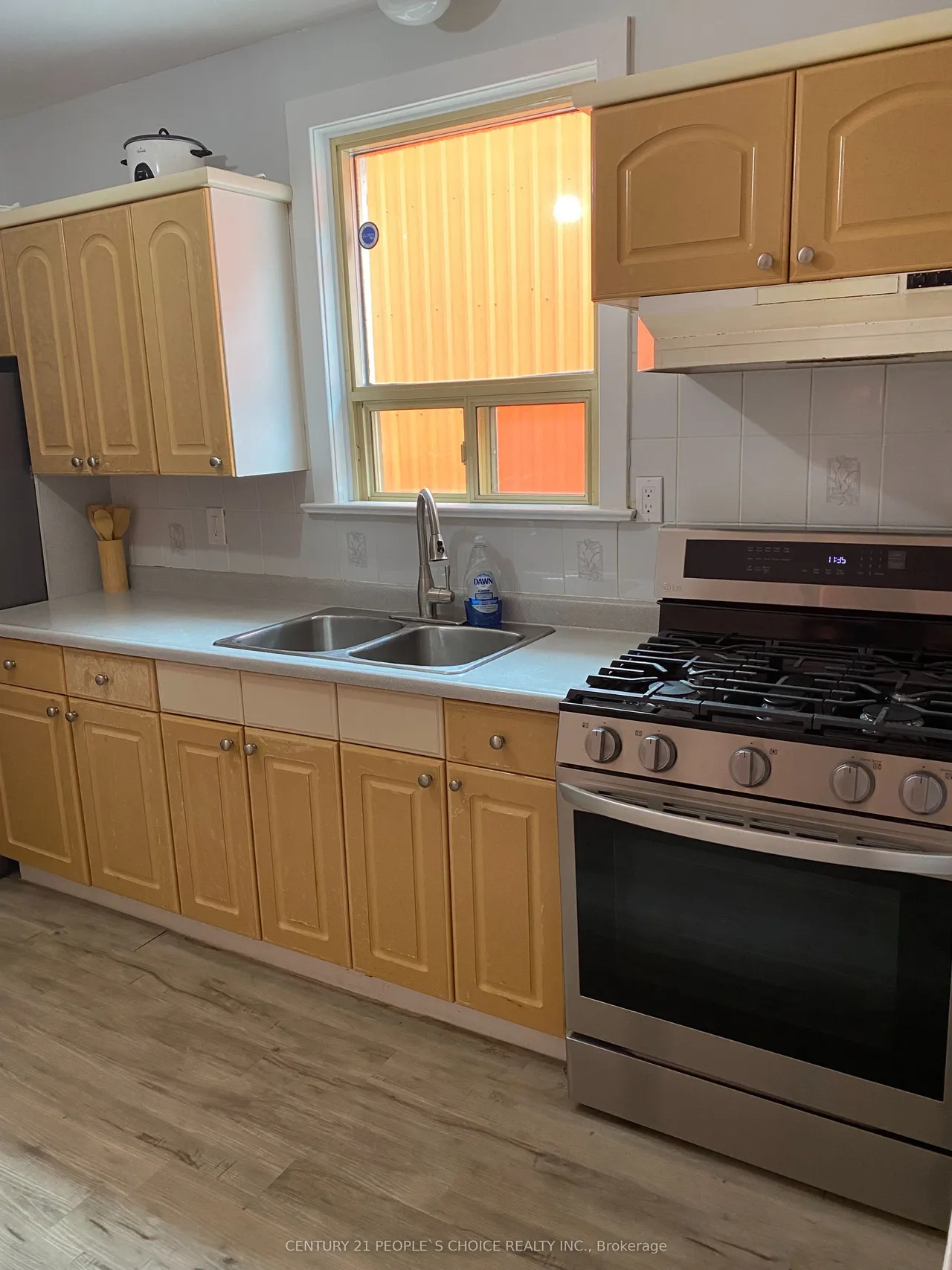 102 Parkdale Avenue N — photo 5