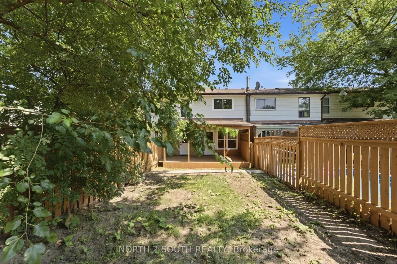 20 Gledhill Crescent — photo 33