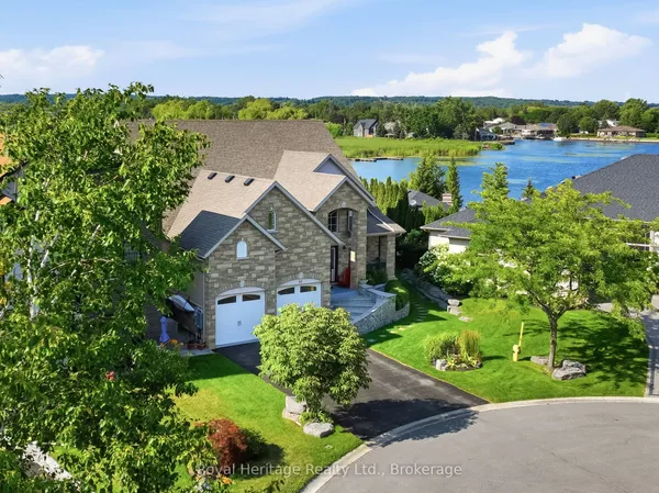 32 Edgewater Drive