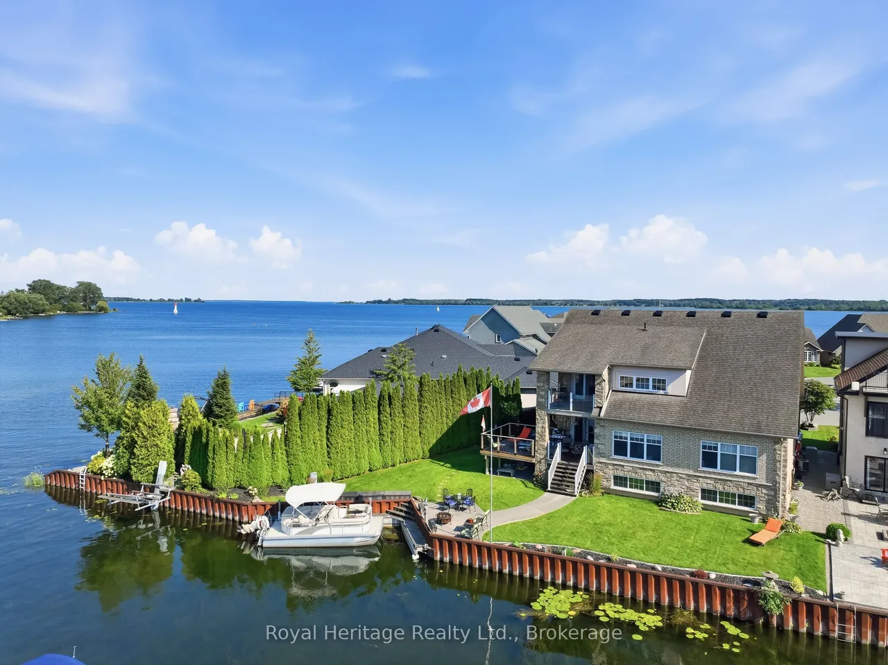 32 Edgewater Drive — photo 2