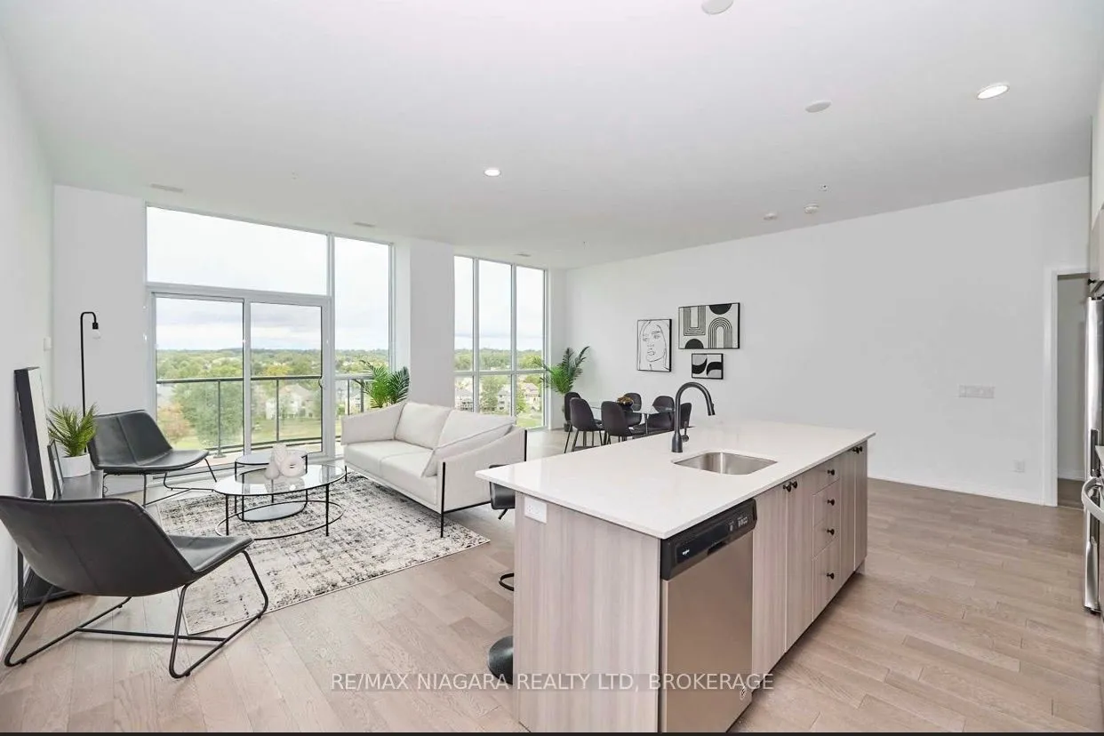 7711 Green Vista Gate