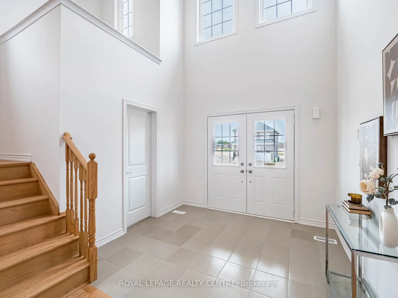343 Russell Street — photo 2
