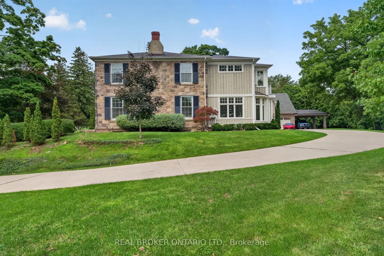 63 Mill Street S