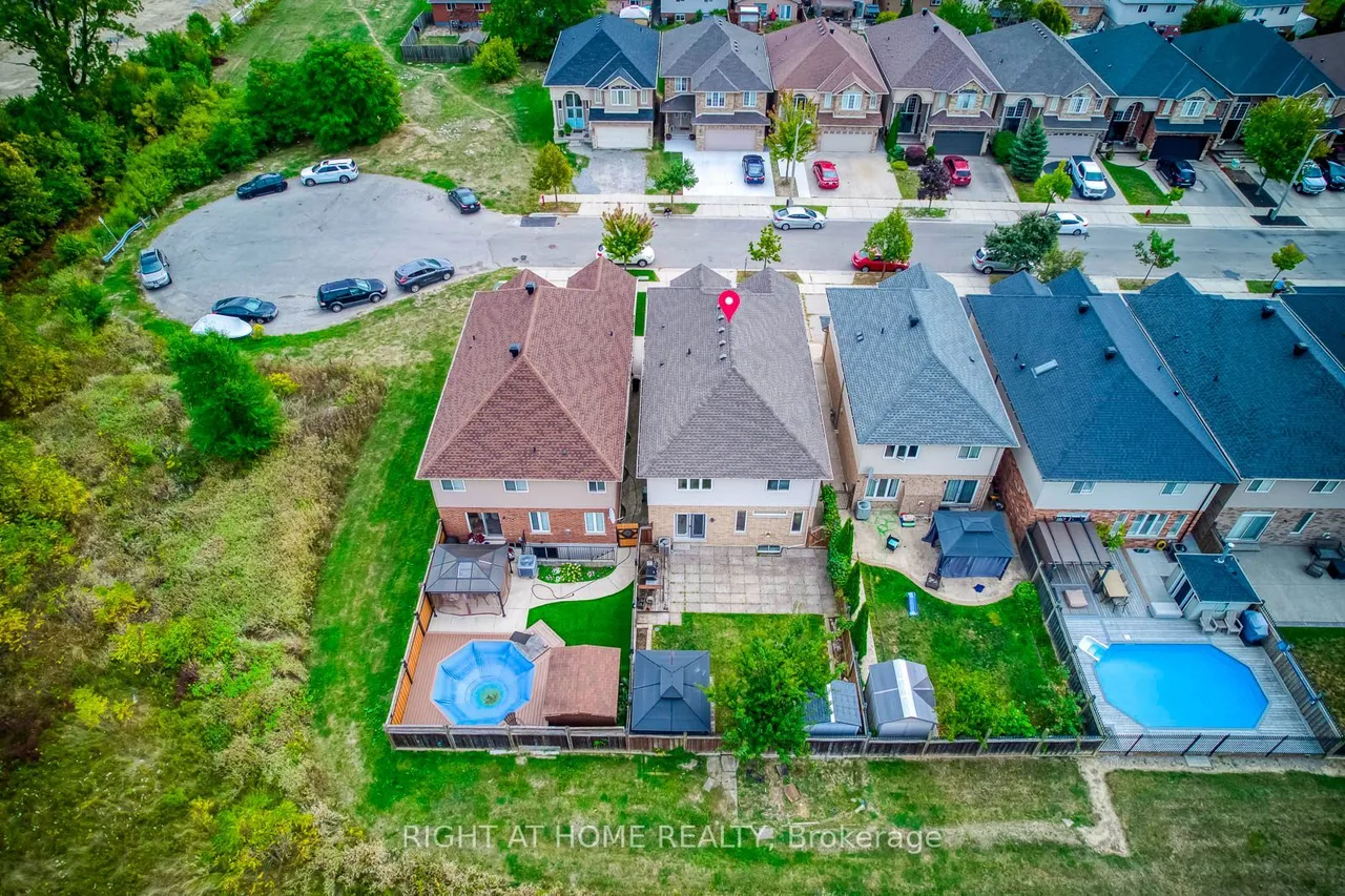 38 Assisi Street — photo 3