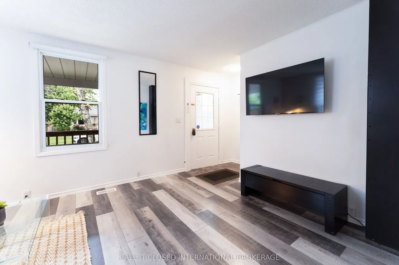 326 Smith Street — photo 3