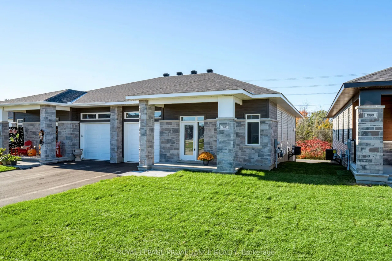 1086 Moore Street — photo 2