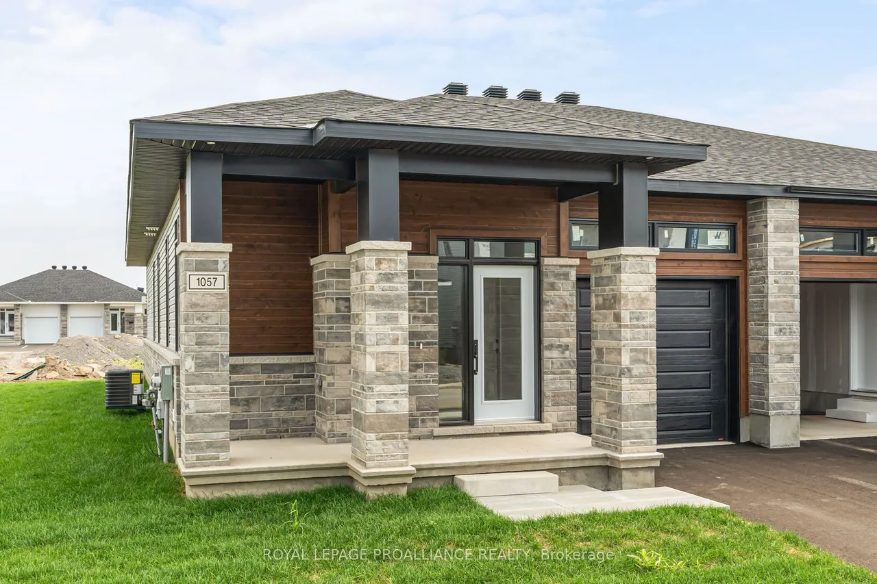 1057 Moore Street — photo 2