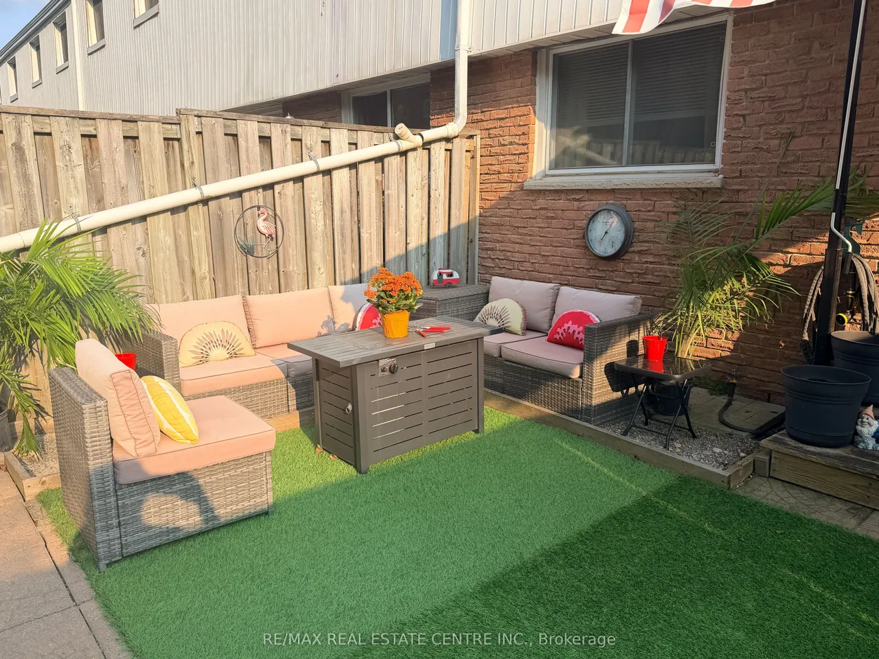 325 William Street — photo 29