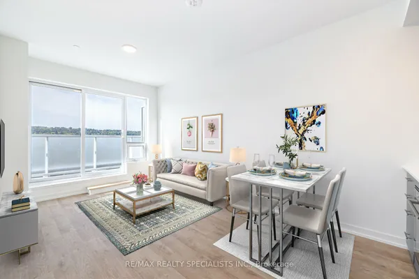 415 Main Street W
