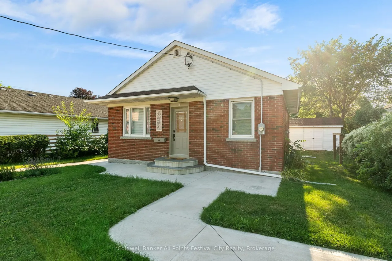 13 Waterloo Street N