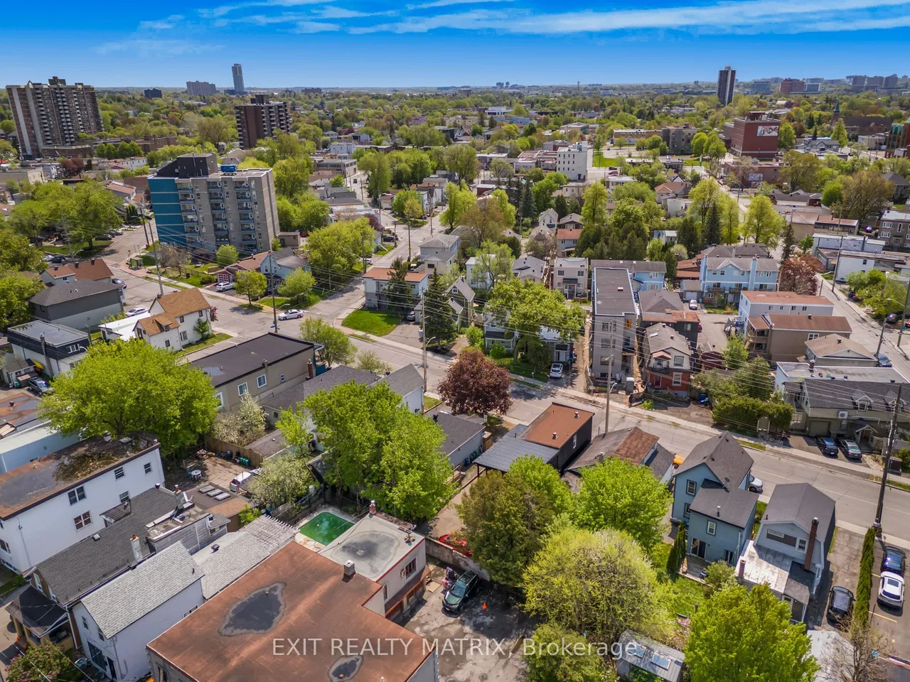261 Montfort Street — photo 37