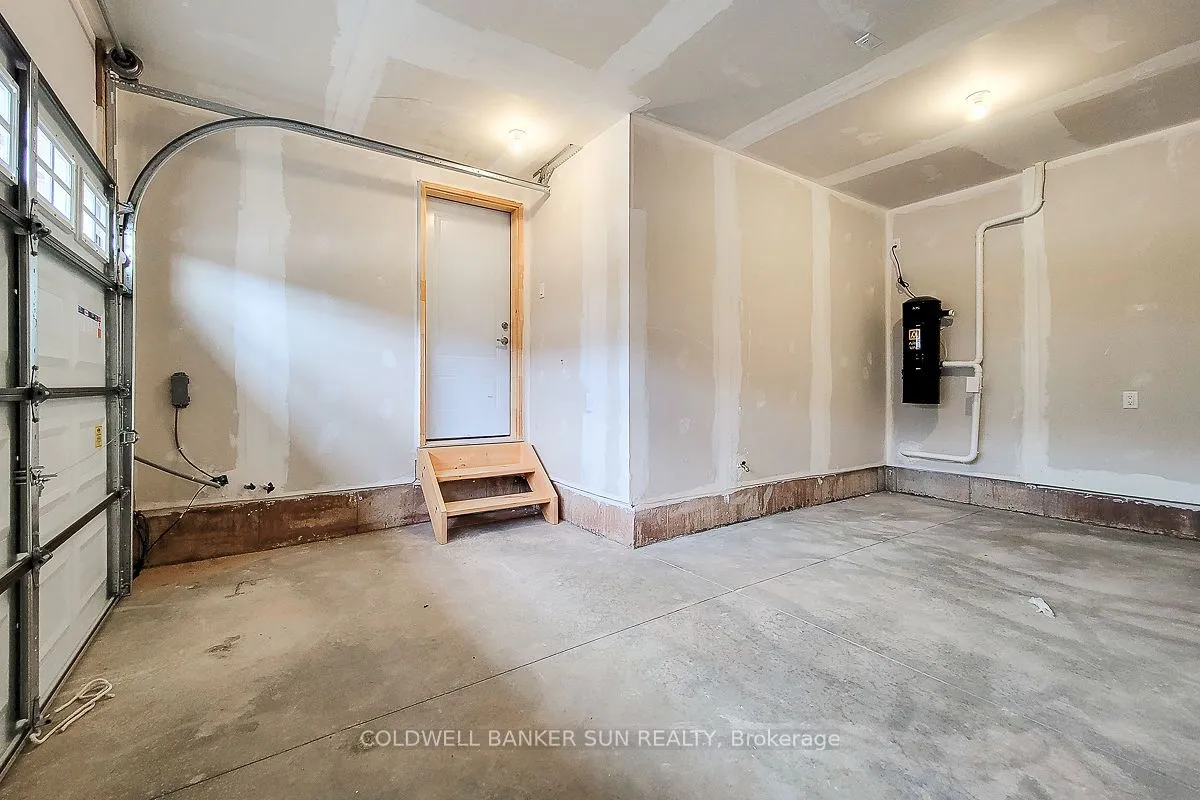 82 Pinot Crescent — photo 28