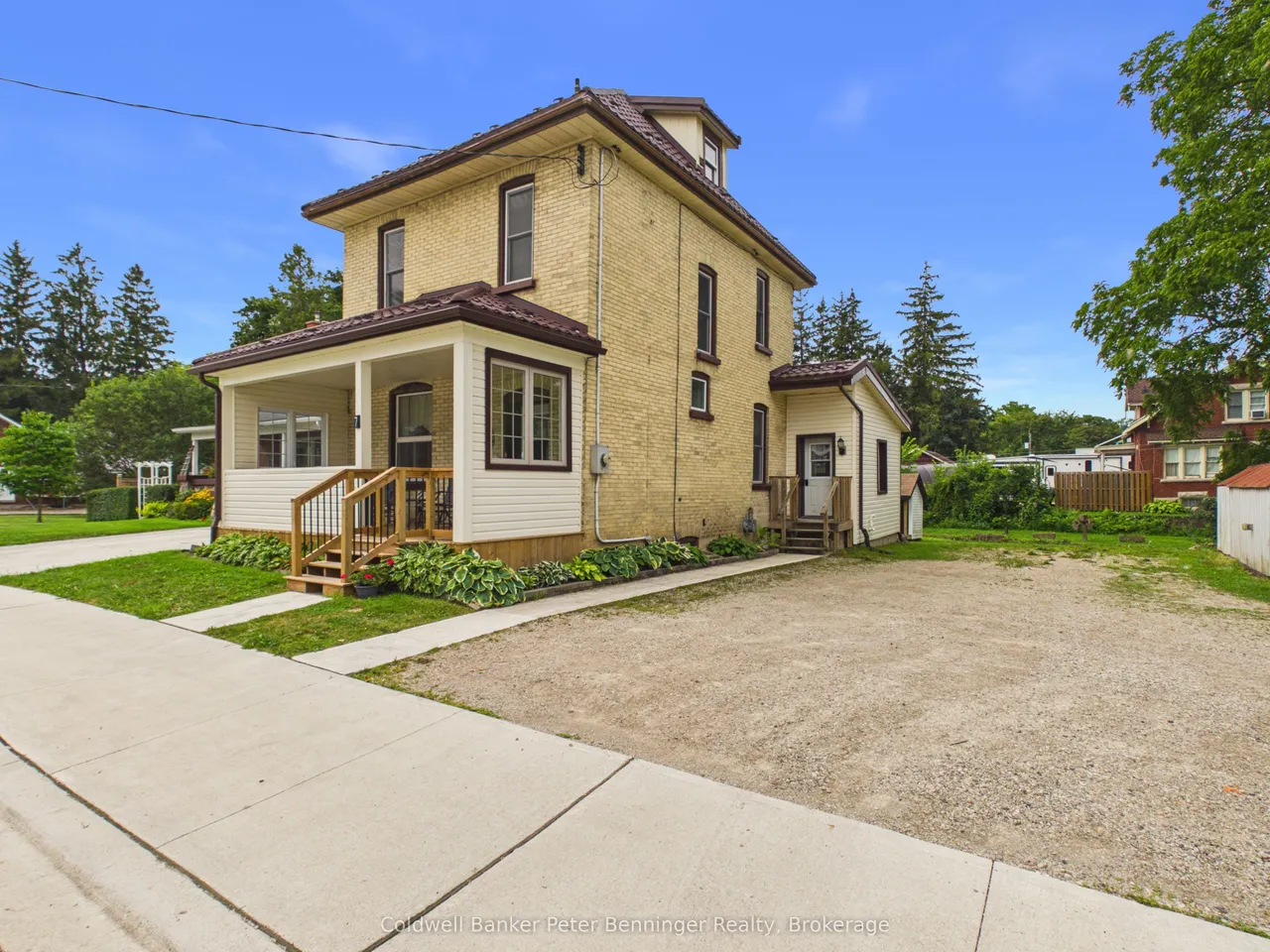 7 Yonge Street S