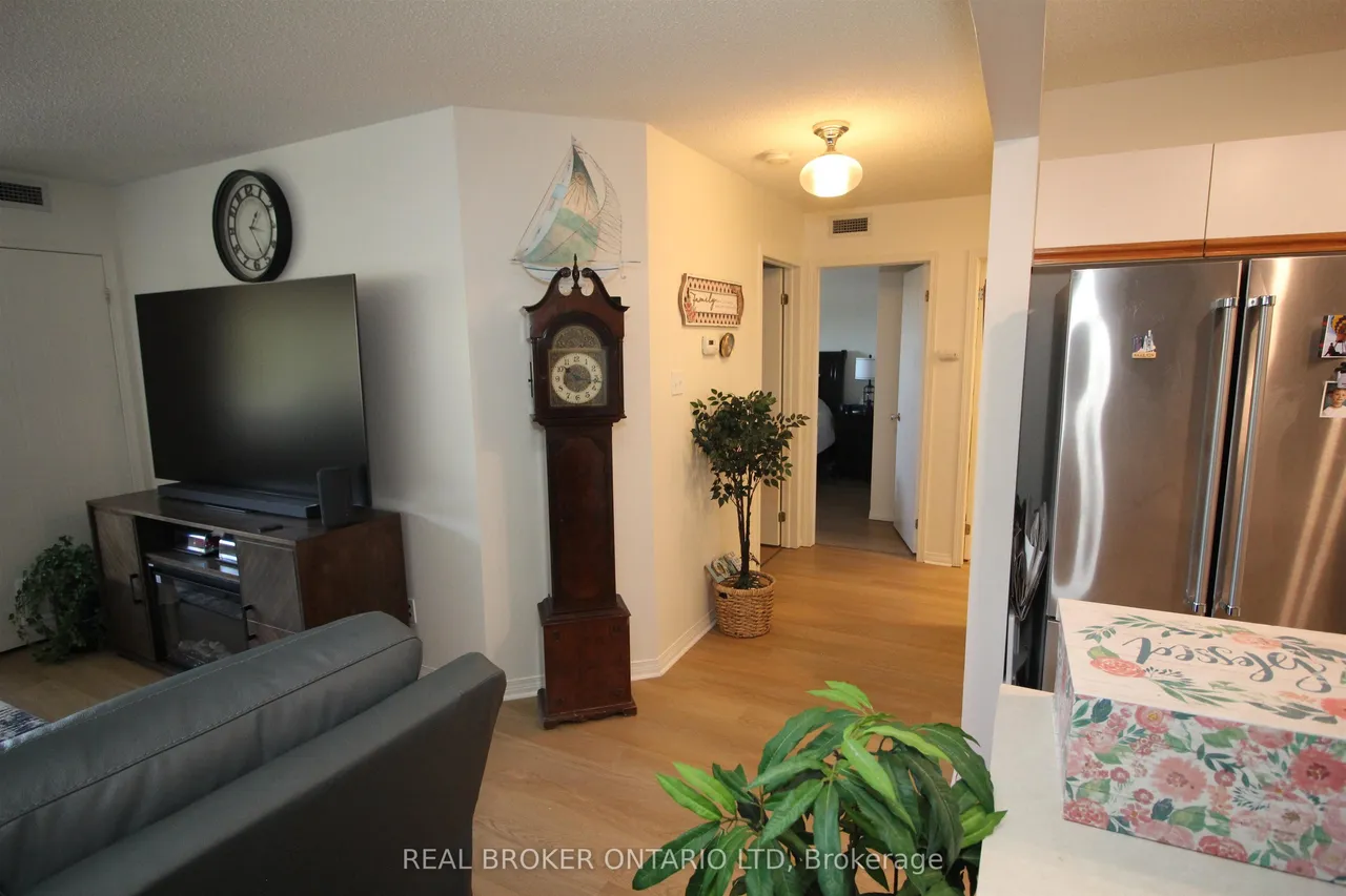 500 Toledo Street, Unit 320 — photo 3