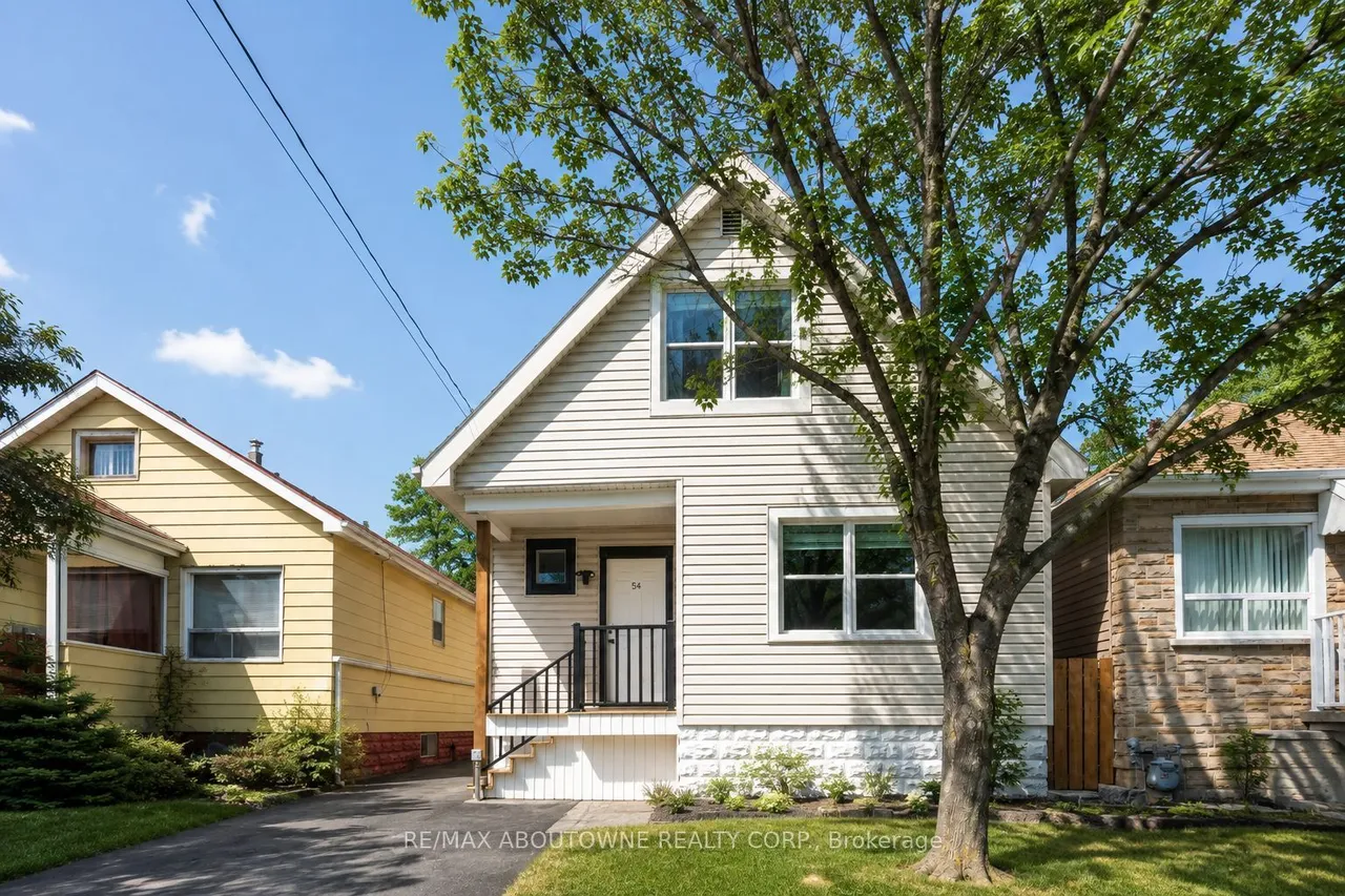 54 Weir Street S