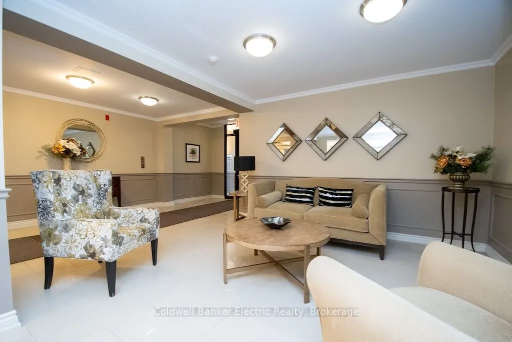 869 Clonsilla Avenue — photo 3